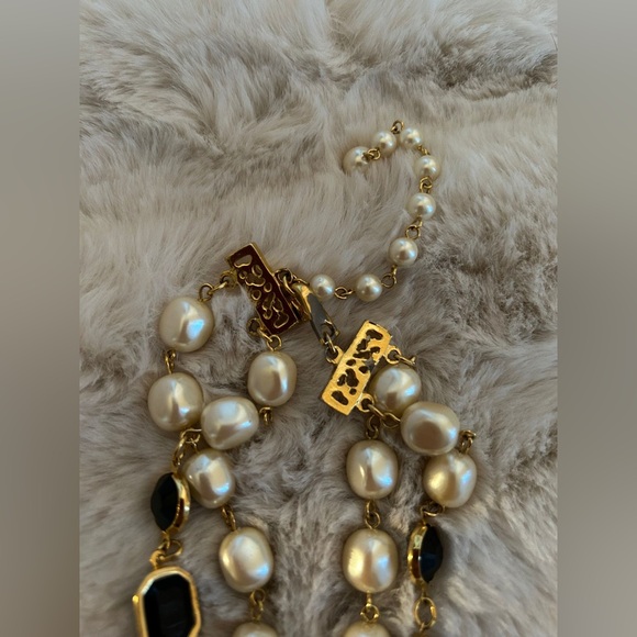 Vintage Faux pearls double layered necklace - Picture 2 of 3
